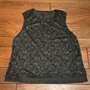 Green & Black Camouflage Type Print Cropped Tank Top